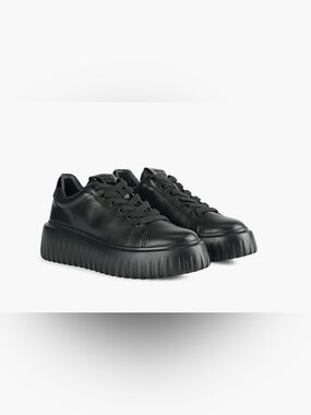 Wishbone by Browns Juliet sneaker